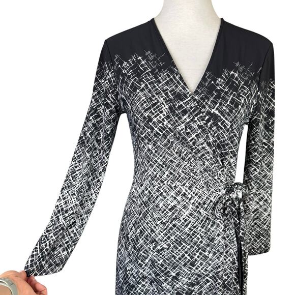 BCBGMaxazria Adele Black White Print 3/4 Sleeve V-neck Classic Wrap Dress - Picture 7 of 11